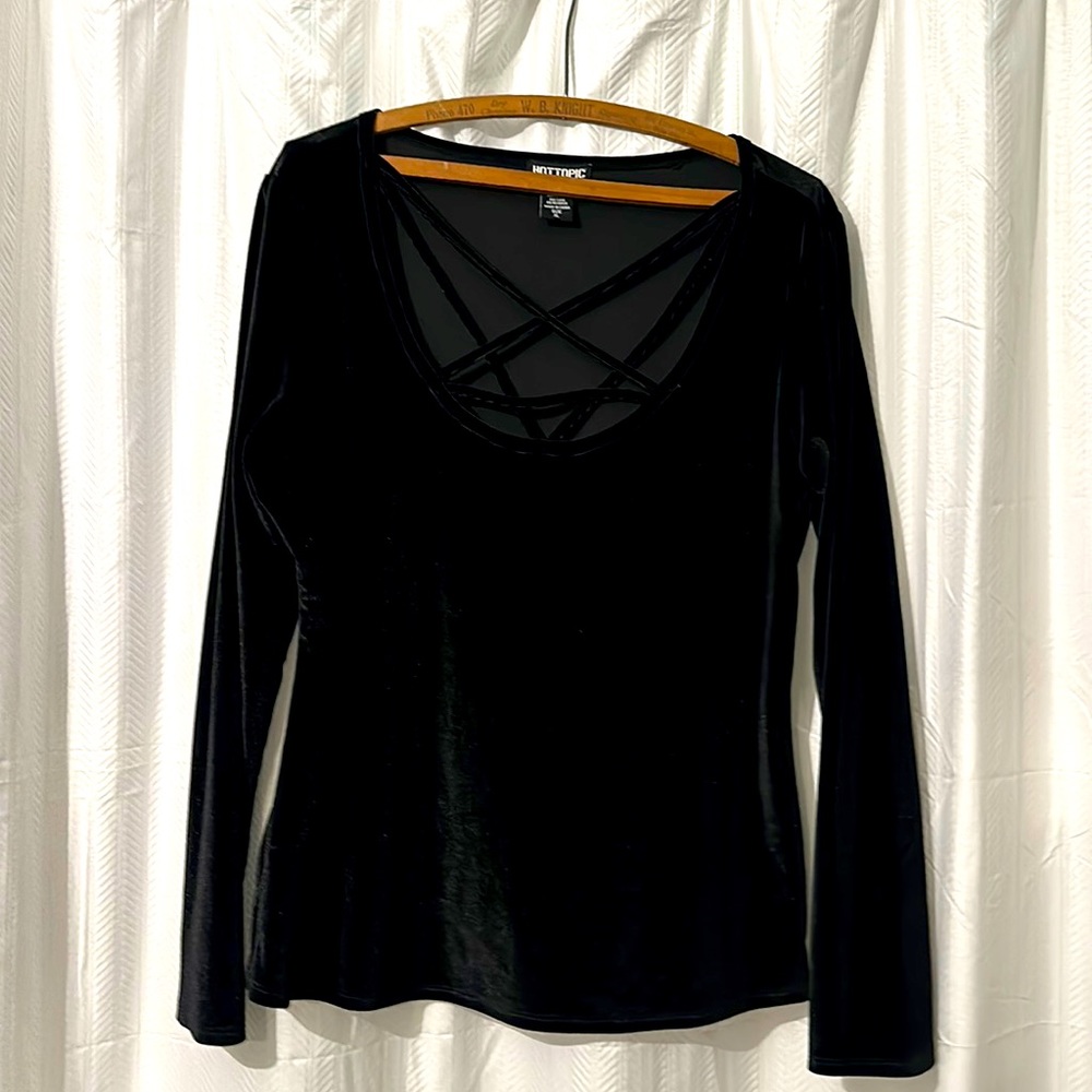 Black Velvet Pentagram Long-Sleeve shirt